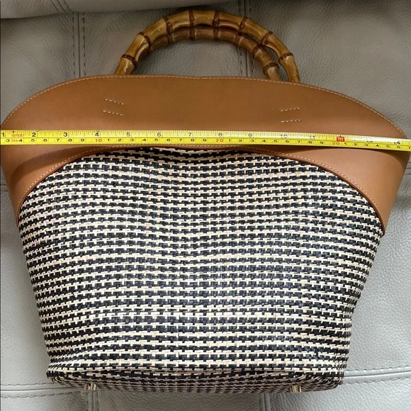 J McLaughlin Elpis Woven Straw Handbag Bamboo Handles Leather Upper Trim. - Picture 9 of 13
